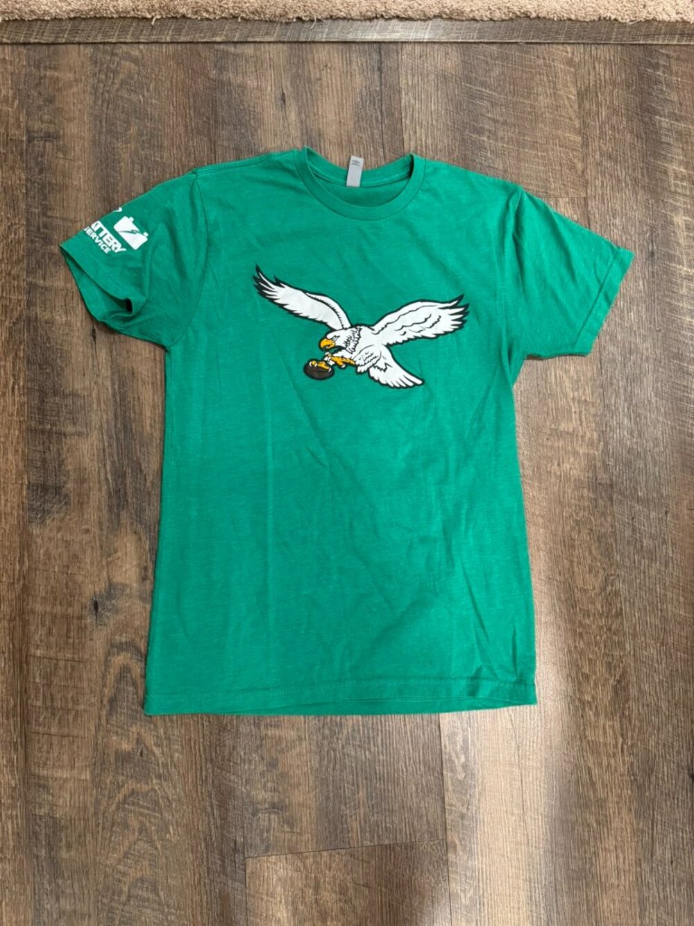 Philadelphia Eagles Football Kelly Green Short Sleeve Tshirt - Women's Small